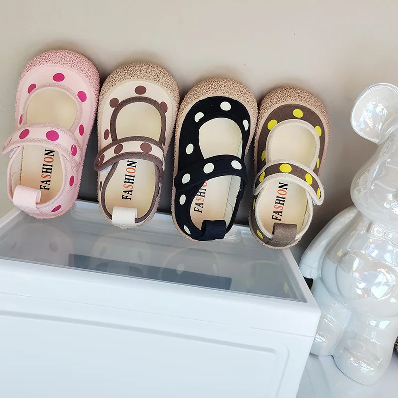 HoneyCherry/весенне-летняя детская Милая парусиновая обувь; Детская домашняя обувь в горошек
HoneyCherry/весенне-летняя детская Милая парусиновая обувь; Детская домашняя обувь в горошек