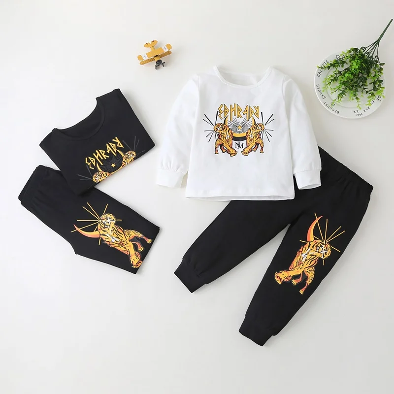 Fashion Cotton Baby Boy Clothes 2pcs Set Cartoon Animal Tiger Print Long Sleeve Sweater Tops+trousers Sport Kids Clothes 1-6Y
Fashion Cotton Baby Boy Clothes 2pcs Set Cartoon Animal Tiger Print Long Sleeve Sweater Tops+trousers Sport Kids Clothes 1-6Y