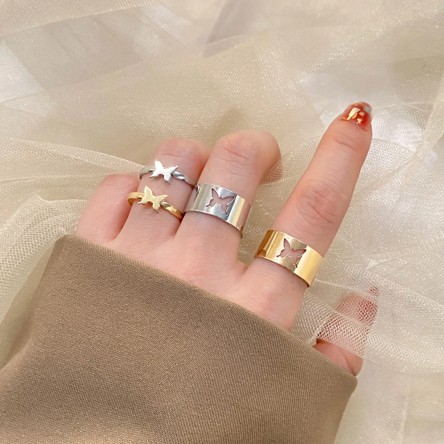 Trendy Gold Plated Silver Color Butterfly Rings for Women Men Lover Adjustable Star Moon Couple Rings Wedding Friendship Jewelry
Trendy Gold Plated Silver Color Butterfly Rings for Women Men Lover Adjustable Star Moon Couple Rings Wedding Friendship Jewelry