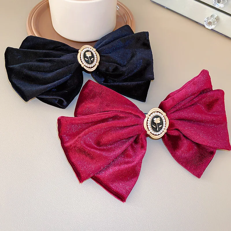 2022 Korean New Autumn Winter Velvet Cloth Bowknot Hair Clips For Women Vintage Accessories Hairpins Hairgrips Wholesale
2022 Korean New Autumn Winter Velvet Cloth Bowknot Hair Clips For Women Vintage Accessories Hairpins Hairgrips Wholesale