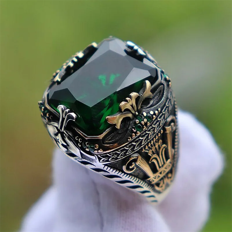 

New Inlaid Emerald Men's Luxury Ring Personality Retro Domineering Personality Ring To Attend The Banquet Party Jewelry