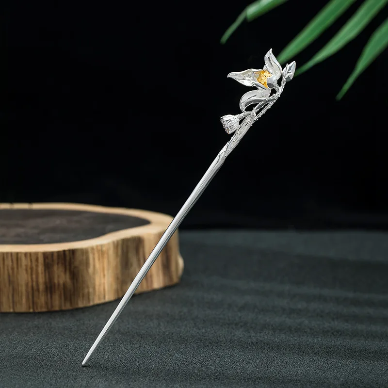 925 Sterling Silver Creative Design Lotus Hairpin for Women Chinese Ethnic Style Flower Hair Stick Hanfu Head Jewelry Gifts
925 Sterling Silver Creative Design Lotus Hairpin for Women Chinese Ethnic Style Flower Hair Stick Hanfu Head Jewelry Gifts