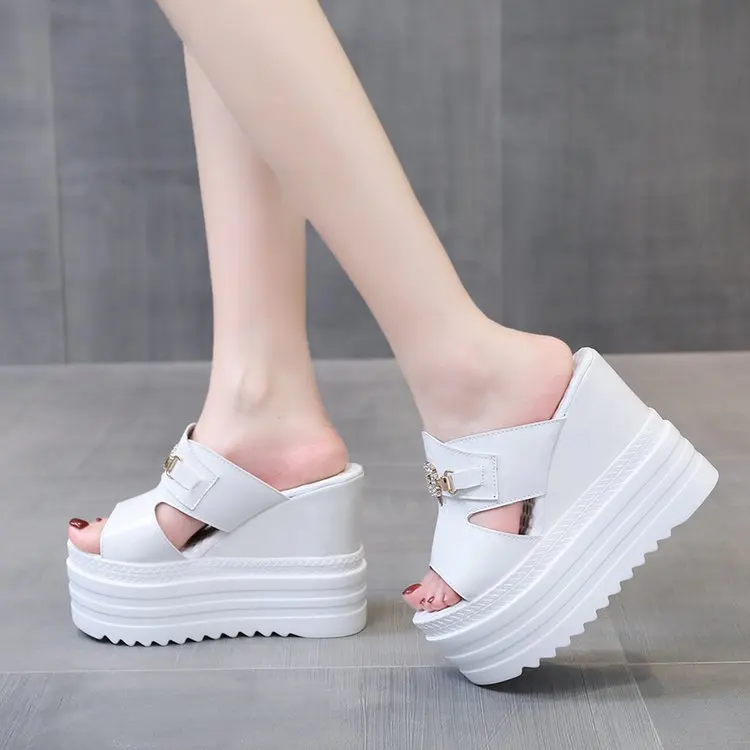 Summer Rhinestone Wedges Heel Women Slippers Platform Peep Toe Height Increasing Slides 2022 Sexy Ladies Shoes Zapatos De Mujer
Summer Rhinestone Wedges Heel Women Slippers Platform Peep Toe Height Increasing Slides 2022 Sexy Ladies Shoes Zapatos De Mujer