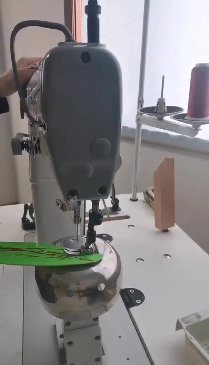 Boma 810R используется для изготовления париков, промышленных швейных машин для тяжелой кожи и электрического привода
Boma 810R используется для изготовления париков, промышленных швейных машин для тяжелой кожи и электрического привода