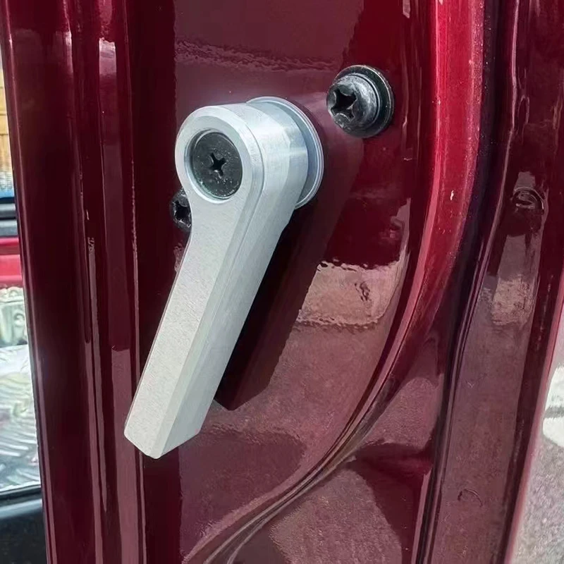 Ручка открывания задней двери из алюминиевого сплава для Nissan Patrol Y60, переключатель грузовой двери, модифицированная ручка задней двери Nissan Safari
Ручка открывания задней двери из алюминиевого сплава для Nissan Patrol Y60, переключатель грузовой двери, модифицированная ручка задней двери Nissan Safari
