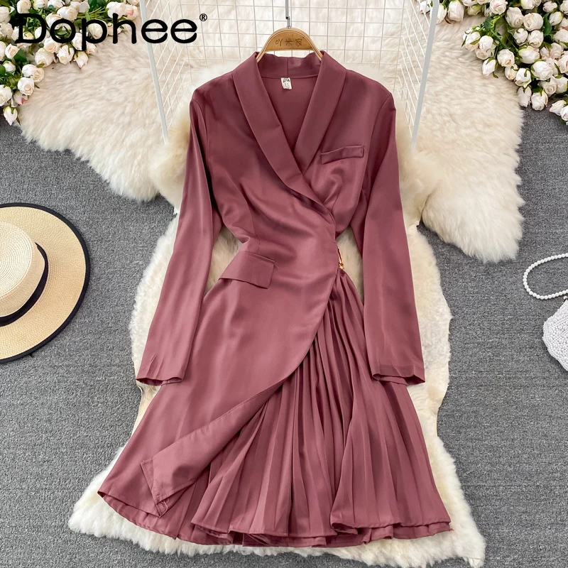 Spring and Autumn New Korean Chic Elegant Mid-Length Tight Waist Suit Collar Stitching Design Fake Two-Piece Pleated Dress
Spring and Autumn New Korean Chic Elegant Mid-Length Tight Waist Suit Collar Stitching Design Fake Two-Piece Pleated Dress