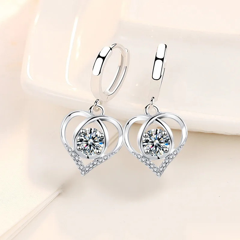Wholesale S925 Sterling Silver 2021 Trendy Women's Fashion Jewelry High Quality Earrings Blue Pink Crystal Zircon Heart Earrings
Wholesale S925 Sterling Silver 2021 Trendy Women's Fashion Jewelry High Quality Earrings Blue Pink Crystal Zircon Heart Earrings