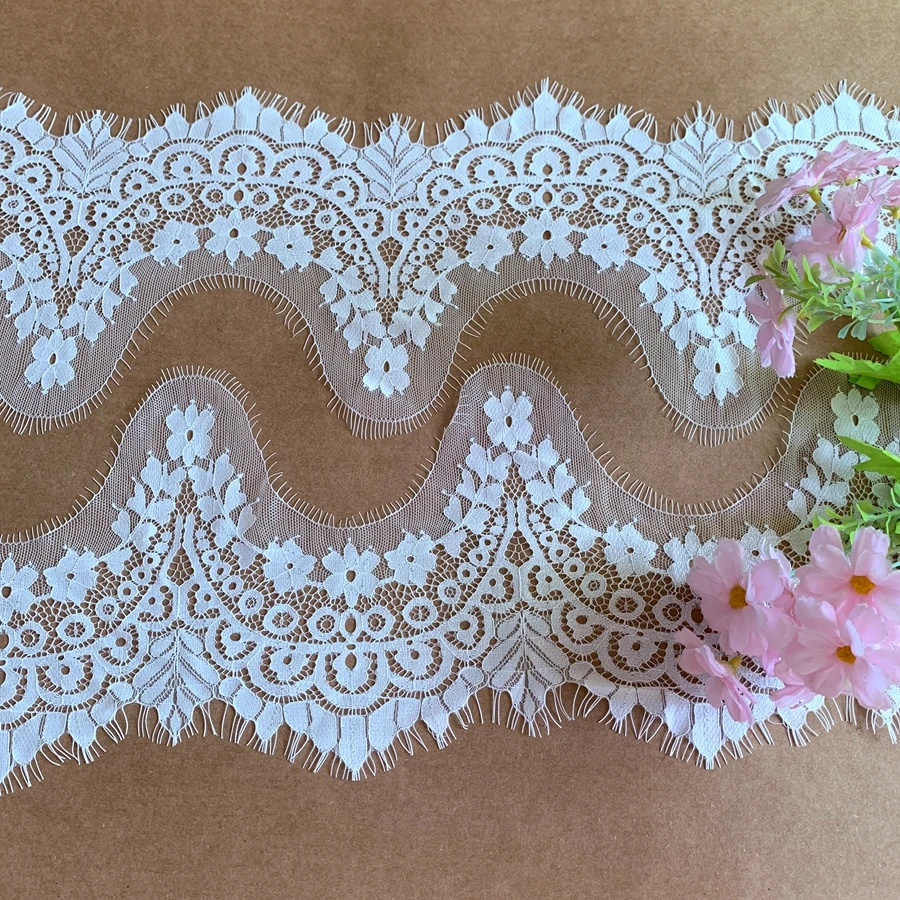 20CM Wide Scallop Eyelash Lace Trim Sexy Robe Dress Sewing Lace Off White Black in Stock 15 Meters=5 Pieces Wholesale 2022
20CM Wide Scallop Eyelash Lace Trim Sexy Robe Dress Sewing Lace Off White Black in Stock 15 Meters=5 Pieces Wholesale 2022
