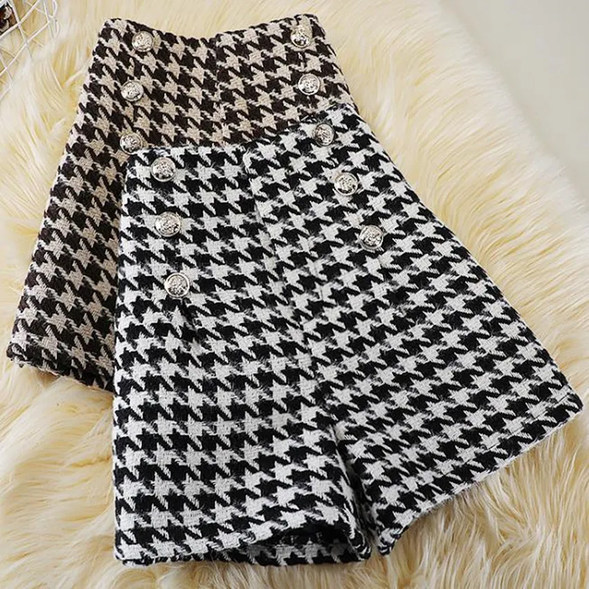 Thick Autumn Winter Houndstooth Woolen Wide Leg Shorts Women Retro High Waist Small Fragrance Double Breasted
Thick Autumn Winter Houndstooth Woolen Wide Leg Shorts Women Retro High Waist Small Fragrance Double Breasted