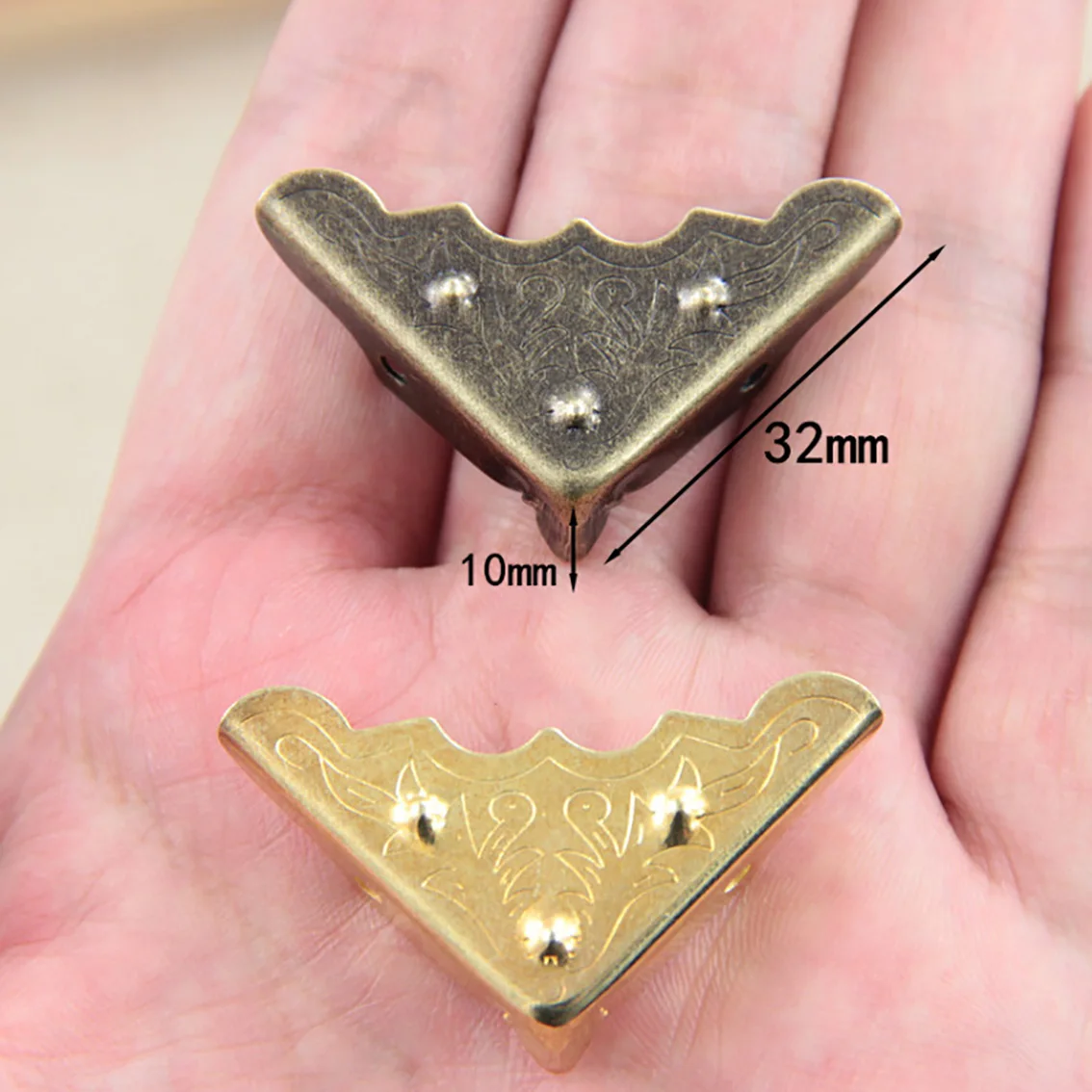 10Pcs 32mm Iron Metal Corner Protector Gift Box Wooden Boxanti-Collision Decorative Corner Table Corner Edge Protection Cover
10Pcs 32mm Iron Metal Corner Protector Gift Box Wooden Boxanti-Collision Decorative Corner Table Corner Edge Protection Cover