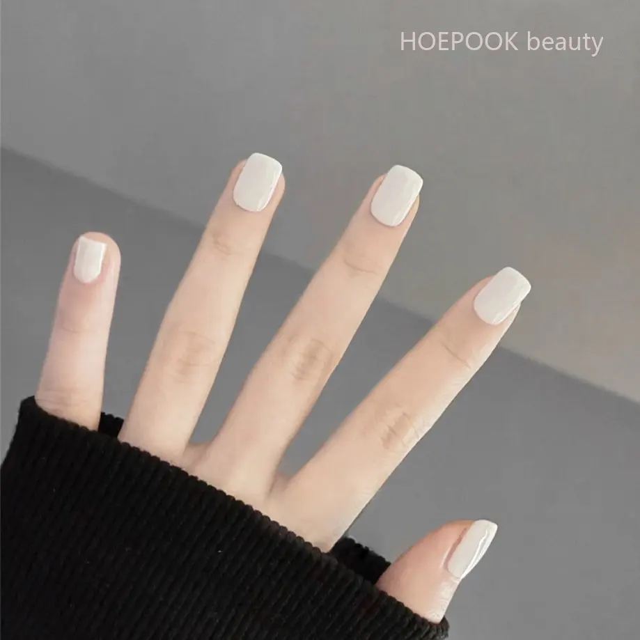 24pcs White Nail Art Full Cover Artificial Fake Nails Art Seamless Removable False Nails Capsule Press On Nails Set Decoration
24pcs White Nail Art Full Cover Artificial Fake Nails Art Seamless Removable False Nails Capsule Press On Nails Set Decoration