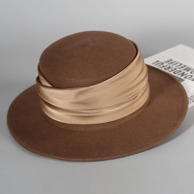 Bowler Hat Wool Felt Women Flat Brim Fedora Autumn Winter Warm Holiday Party Outdoor Accessory
Bowler Hat Wool Felt Women Flat Brim Fedora Autumn Winter Warm Holiday Party Outdoor Accessory