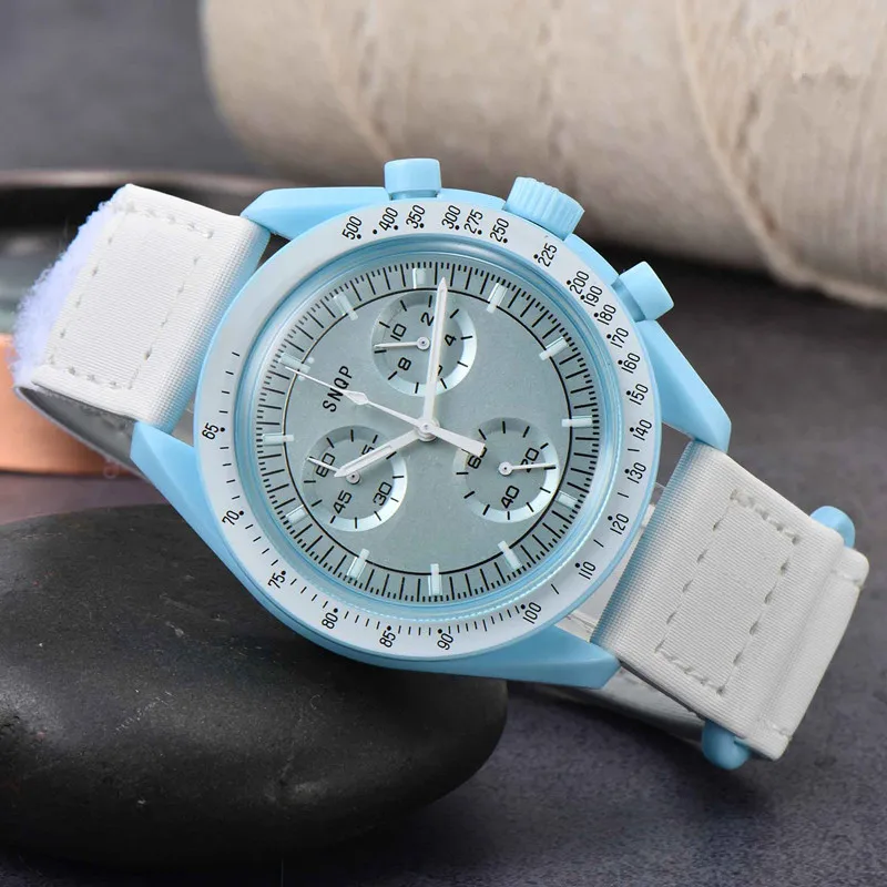 Top Brand Men's and Women's Quartz Watch Multifunctional Plastic Case Timecode Watch Explore Planet AAA Clock
Top Brand Men's and Women's Quartz Watch Multifunctional Plastic Case Timecode Watch Explore Planet AAA Clock