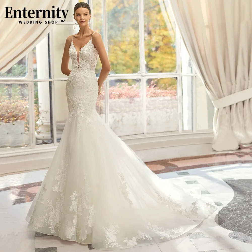 Glamorous Mermaid Lace Appliques Wedding Dress V Neck Spaghetti Straps Robe De Mariée Open Back Court Train Vestidos De Novia
Glamorous Mermaid Lace Appliques Wedding Dress V Neck Spaghetti Straps Robe De Mariée Open Back Court Train Vestidos De Novia
