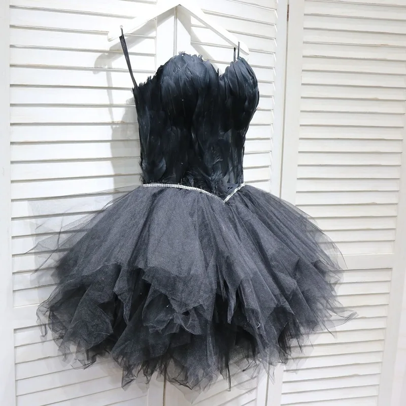 

Black White Short Homecoming Dresses 2023 Feather Bra Skirt Birthday Graduation Mini Prom Party Cocktail Gowns Ballet Puffy