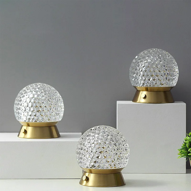 LED Crystal Table Lamp Home Bedroom Light Luxury Bedside Lamps USB Charging Desktop Decoration Projection Romantic Night Lights
LED Crystal Table Lamp Home Bedroom Light Luxury Bedside Lamps USB Charging Desktop Decoration Projection Romantic Night Lights