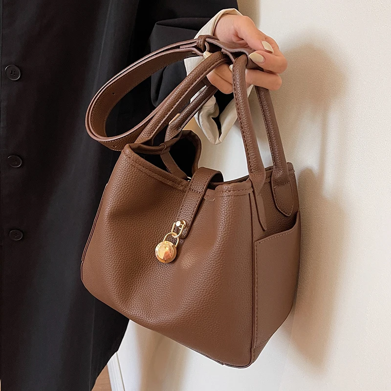 2pcs/set Simple Solid Color Shoulder Bags For Women 2023 Leather Handbags and Purses Lady Designer Bucket Crossbody Hand Bag
2pcs/set Simple Solid Color Shoulder Bags For Women 2023 Leather Handbags and Purses Lady Designer Bucket Crossbody Hand Bag