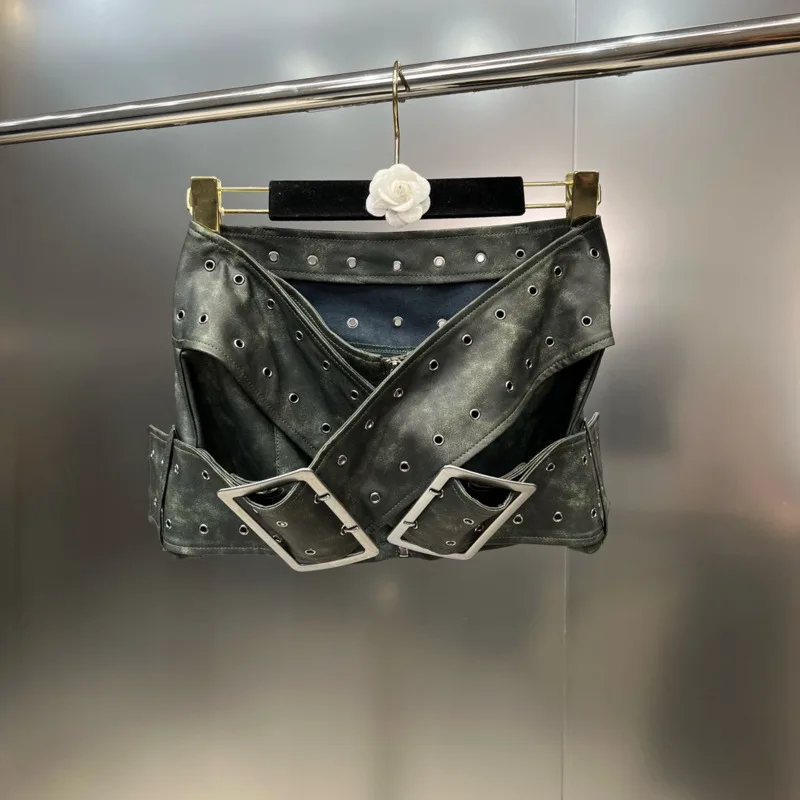 BORVEMAYS 2023 Autumn New Crossover Strap Multi-hole Button High Waist Patchwork Trend Street PU Leather Skirts Women WZ3846
BORVEMAYS 2023 Autumn New Crossover Strap Multi-hole Button High Waist Patchwork Trend Street PU Leather Skirts Women WZ3846