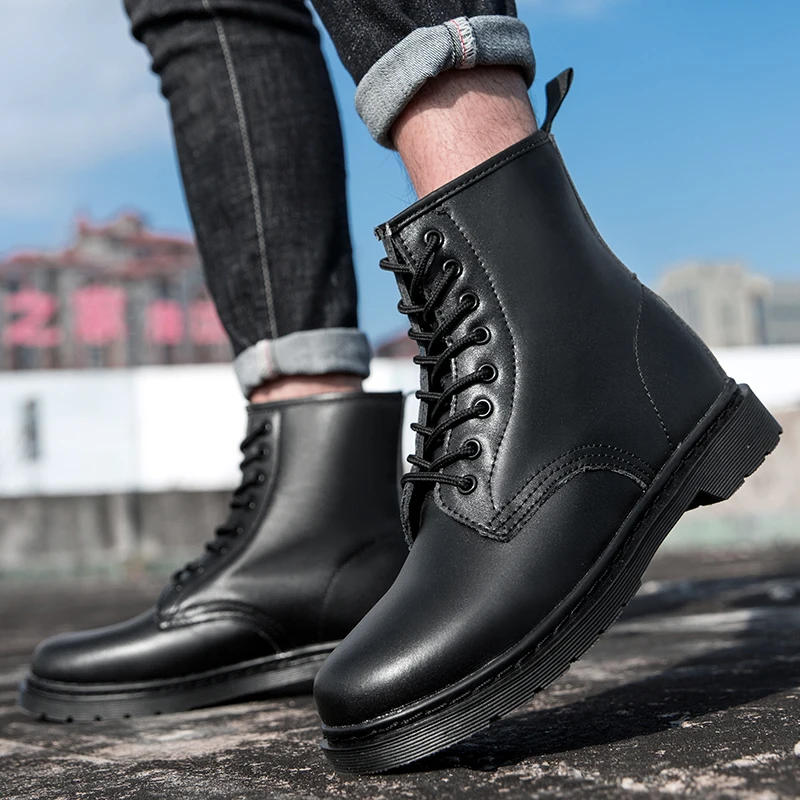 2022 New Martin Boots Couple Models Classic High-top All-match Boots British Hong Kong Style Shoes Thick-soled Tooling Men Shoes
2022 New Martin Boots Couple Models Classic High-top All-match Boots British Hong Kong Style Shoes Thick-soled Tooling Men Shoes