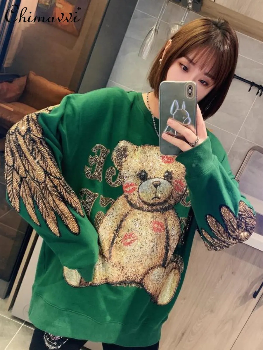 Feminine 2022 Autumn Red Lip Bear Rhinestone Wings Green Mid-Length Sweatshirts Heavy Beads Loose Slim Pullover Hoodies Women
Feminine 2022 Autumn Red Lip Bear Rhinestone Wings Green Mid-Length Sweatshirts Heavy Beads Loose Slim Pullover Hoodies Women