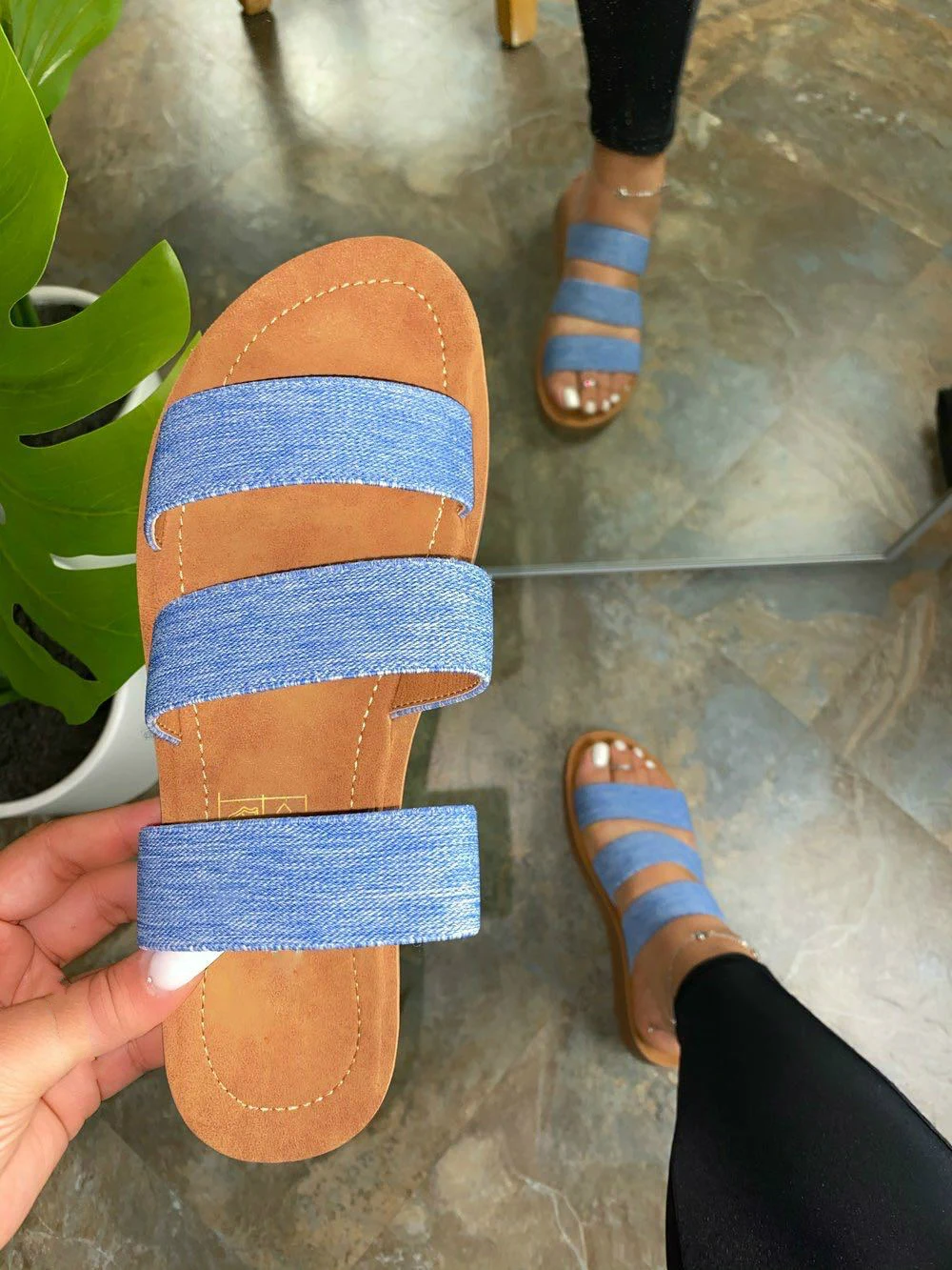 Summer Denim Blue Canvas Slippers Girls Ladies Sexy Outdoor Streetwear Sandals Women Open Toe Indoor Slides Cute Nightclub Shoes
Summer Denim Blue Canvas Slippers Girls Ladies Sexy Outdoor Streetwear Sandals Women Open Toe Indoor Slides Cute Nightclub Shoes