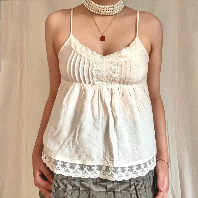 

CHRONSTYLE Y2K White Lace Patchwork Camis Tube Top Low Cut V-neck Strap Tank Vintage Women Vest Cropped 2022 Female Club Outwear