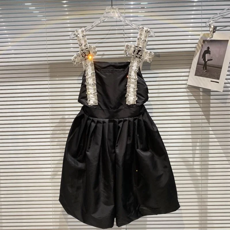 BORVEMAYS 2023 Summer New Fashion Trend Sleeveless High Waist Patchwork Diamonds Knee-length Loose A-line Dress Women
BORVEMAYS 2023 Summer New Fashion Trend Sleeveless High Waist Patchwork Diamonds Knee-length Loose A-line Dress Women