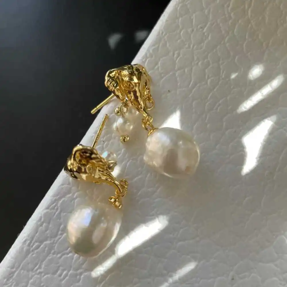 White Baroque Pearl Stud Earrings 18K Gold Plated Elephant Ear Needle Accessories Jewelry HOOK Cultured VALENTINE'S DAY
White Baroque Pearl Stud Earrings 18K Gold Plated Elephant Ear Needle Accessories Jewelry HOOK Cultured VALENTINE'S DAY