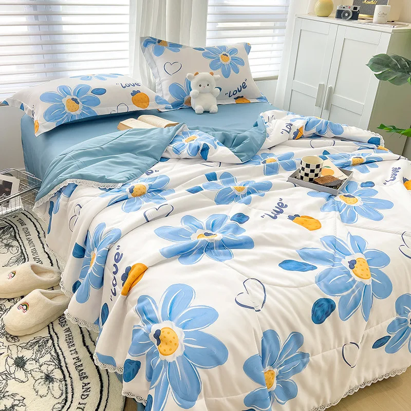 Smooth Air Conditioning Comfortable and Lightweight Summer Quilt Cover Set Soft Brushed Microfiber Duvet Cover Bedding Set 4PC
Smooth Air Conditioning Comfortable and Lightweight Summer Quilt Cover Set Soft Brushed Microfiber Duvet Cover Bedding Set 4PC
