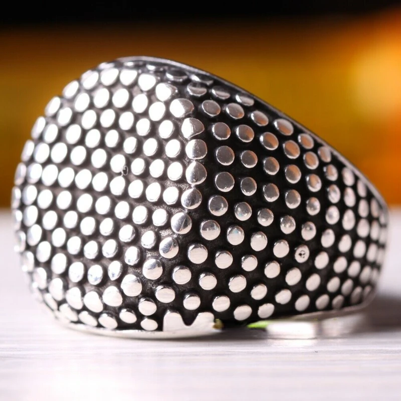 Turkish Personality Retro Simple Polka Dot Men's Ring 2022 New Original Design Cold Wind Ring High-end Simple Accessories
Turkish Personality Retro Simple Polka Dot Men's Ring 2022 New Original Design Cold Wind Ring High-end Simple Accessories