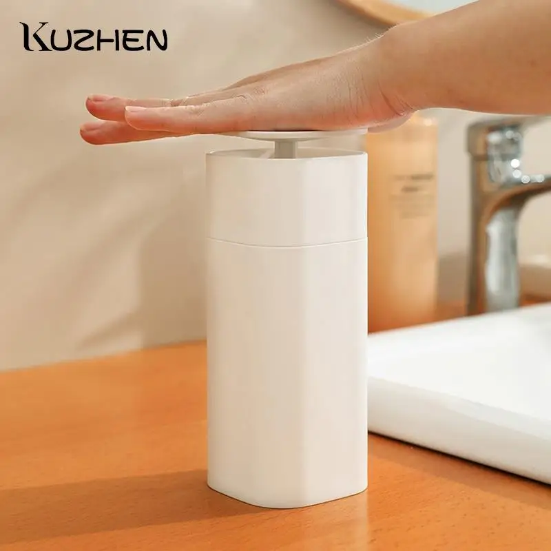 1pcs 400ML Makeup Remover Nail Bottle Empty Press Pump Dispenser Plastic Polish Remover Cleaner Portable Makeup Manicure Tools
1pcs 400ML Makeup Remover Nail Bottle Empty Press Pump Dispenser Plastic Polish Remover Cleaner Portable Makeup Manicure Tools
