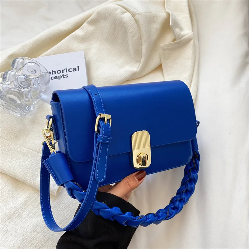 Women's Shoulder Bags 2022 Summer Fashion Pu Leather Hasp Ladies Crossbody Bag Luxury Designer Handbags Bolsa Feminina
Women's Shoulder Bags 2022 Summer Fashion Pu Leather Hasp Ladies Crossbody Bag Luxury Designer Handbags Bolsa Feminina