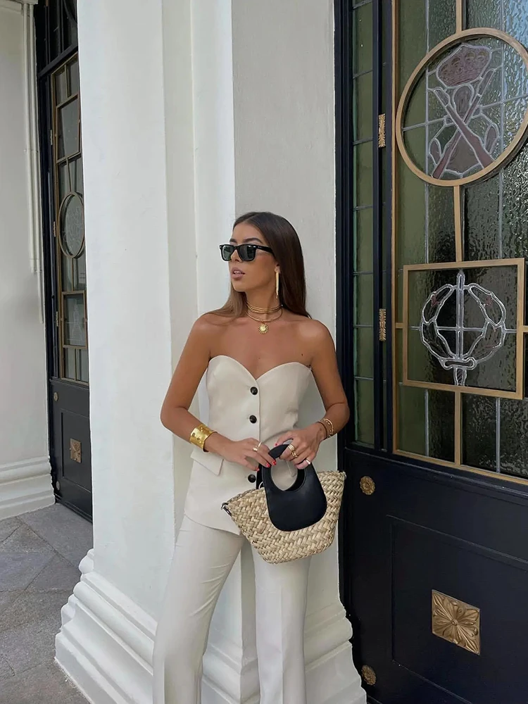 xikom Women Bandeau Vest 2022 Sexy Street Fashion Office Top Ladies Single Breasted Waist Top
xikom Women Bandeau Vest 2022 Sexy Street Fashion Office Top Ladies Single Breasted Waist Top