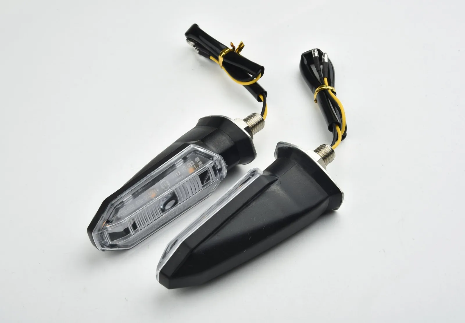 4*Motorcycle LED Turn Signal Lights Flasher LED Arrow Indicator Blinker Lamps Amber Two Wires 12V For Kawasaki Hondas For Suzuki
4*Motorcycle LED Turn Signal Lights Flasher LED Arrow Indicator Blinker Lamps Amber Two Wires 12V For Kawasaki Hondas For Suzuki