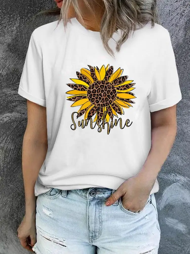 Letter Leopard Flower Trend Graphic T-shirt Lady Fashion Women Short Sleeve Clothes Print Summer Female Shirt Tee
Letter Leopard Flower Trend Graphic T-shirt Lady Fashion Women Short Sleeve Clothes Print Summer Female Shirt Tee