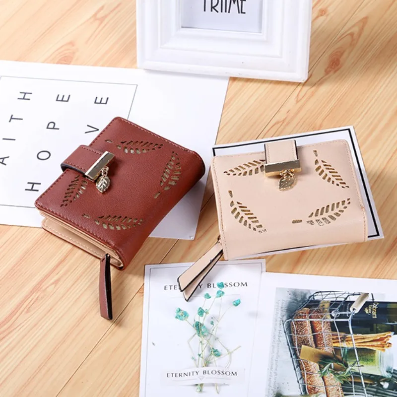 1Pcs Women'S Short Zipper Wallet Fashion Lady Leather Coin Purse Creative Hollowed-Out Leaf Wallet Clutch Small Buckle Wallets
1Pcs Women'S Short Zipper Wallet Fashion Lady Leather Coin Purse Creative Hollowed-Out Leaf Wallet Clutch Small Buckle Wallets