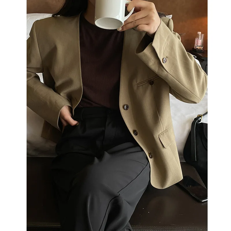 Broad suit, two women, 2021, autumn, Korean version, V-collar, vectors, retro, Suit, solid color top 02521
Broad suit, two women, 2021, autumn, Korean version, V-collar, vectors, retro, Suit, solid color top 02521