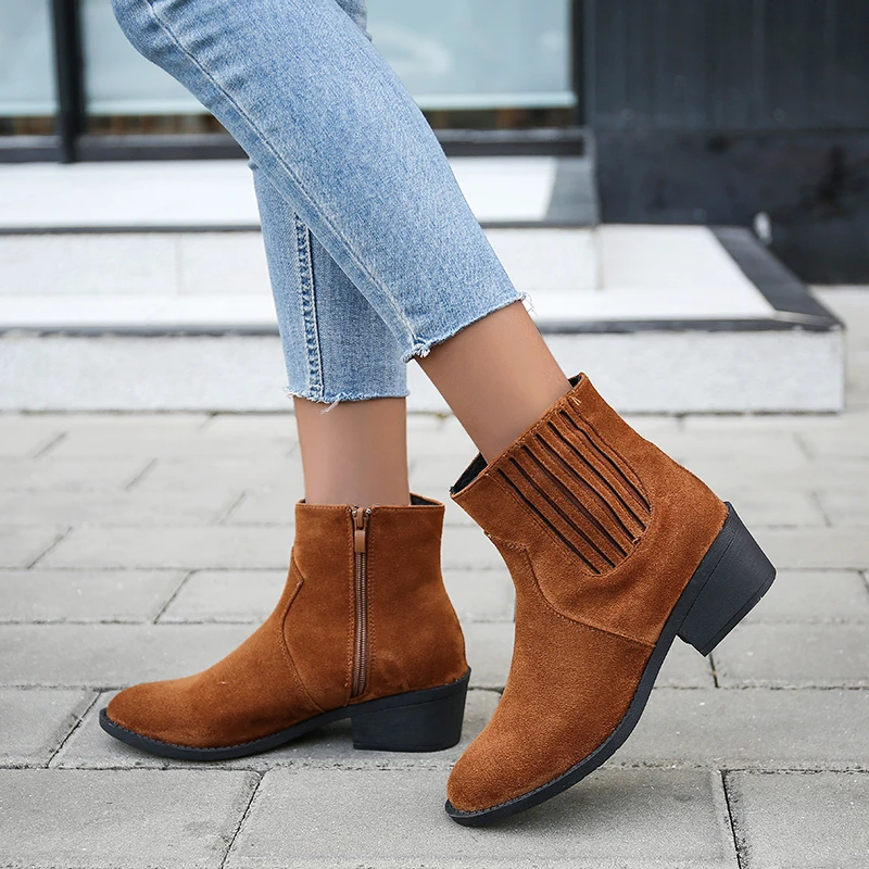 2023 Women Chelsea Boots Suede Pointed Toe Ankle Boots Women's Shoes Female Casual Mid Heels Ladies Winter Zipper Footwear
2023 Women Chelsea Boots Suede Pointed Toe Ankle Boots Women's Shoes Female Casual Mid Heels Ladies Winter Zipper Footwear
