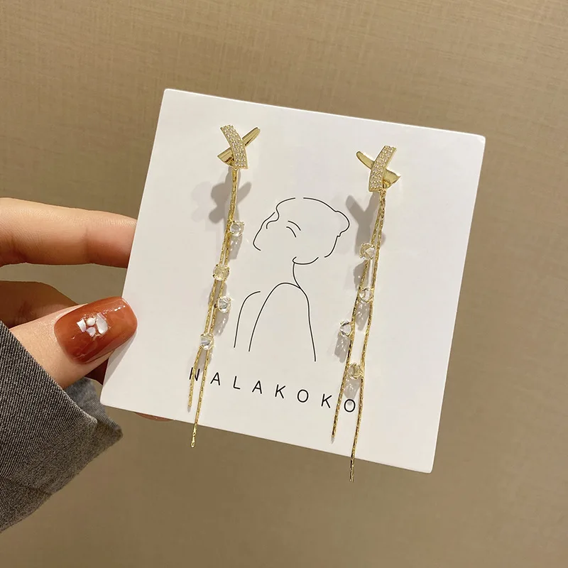 Retro Long Geometric Cross Tassel Drop Earrings for Women Temperament Diamond Alloy Earrings Jewelry 
Retro Long Geometric Cross Tassel Drop Earrings for Women Temperament Diamond Alloy Earrings Jewelry