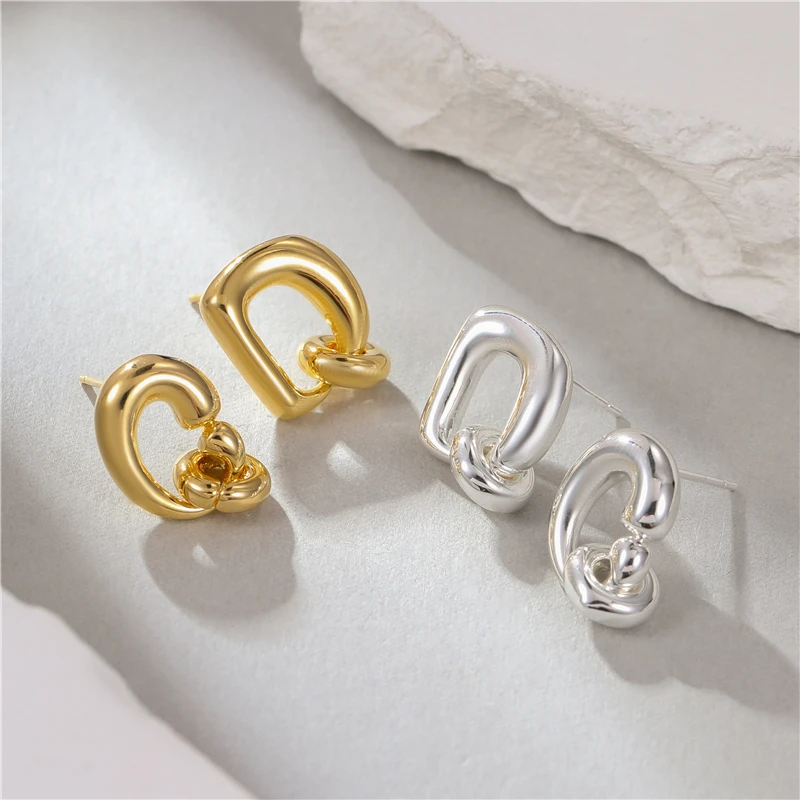 Irregular Design Sense Luxury Copper Metal Lettered Pendant Earrings For Women French Vintage High Girl Jewelry Gifts
Irregular Design Sense Luxury Copper Metal Lettered Pendant Earrings For Women French Vintage High Girl Jewelry Gifts