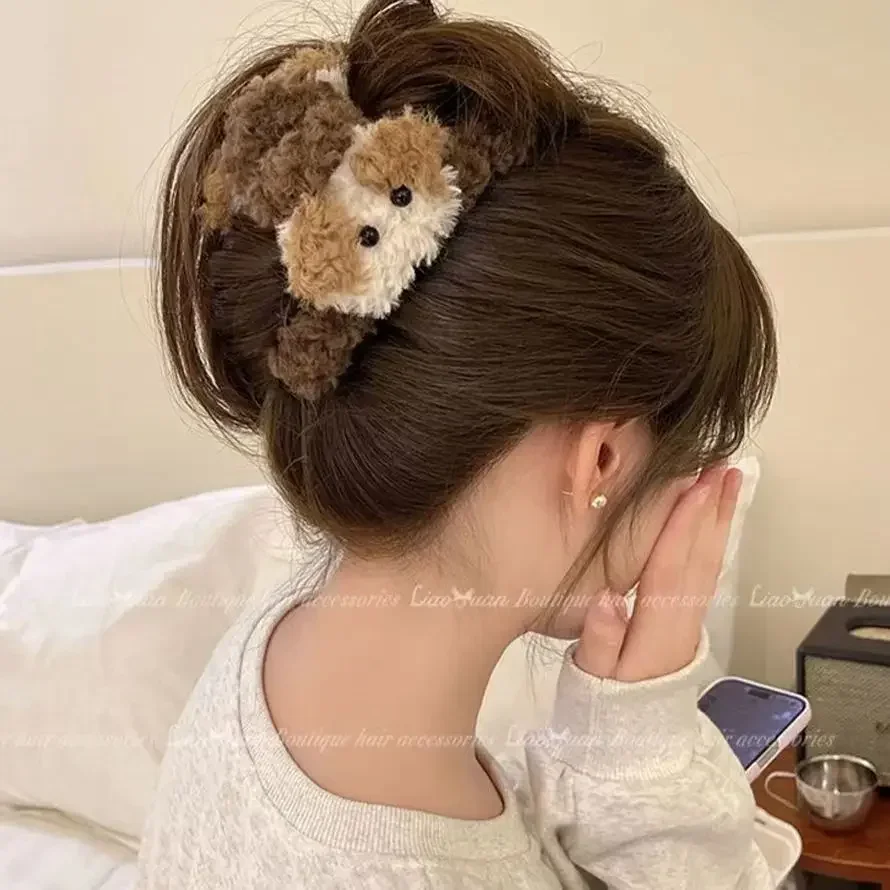 2024 Autumn Winter Plush Clamping Clip New Curly Puppy Hairclip Female Shark Clip Large Cute Hairpin Headwear for Women Girls
2024 Autumn Winter Plush Clamping Clip New Curly Puppy Hairclip Female Shark Clip Large Cute Hairpin Headwear for Women Girls