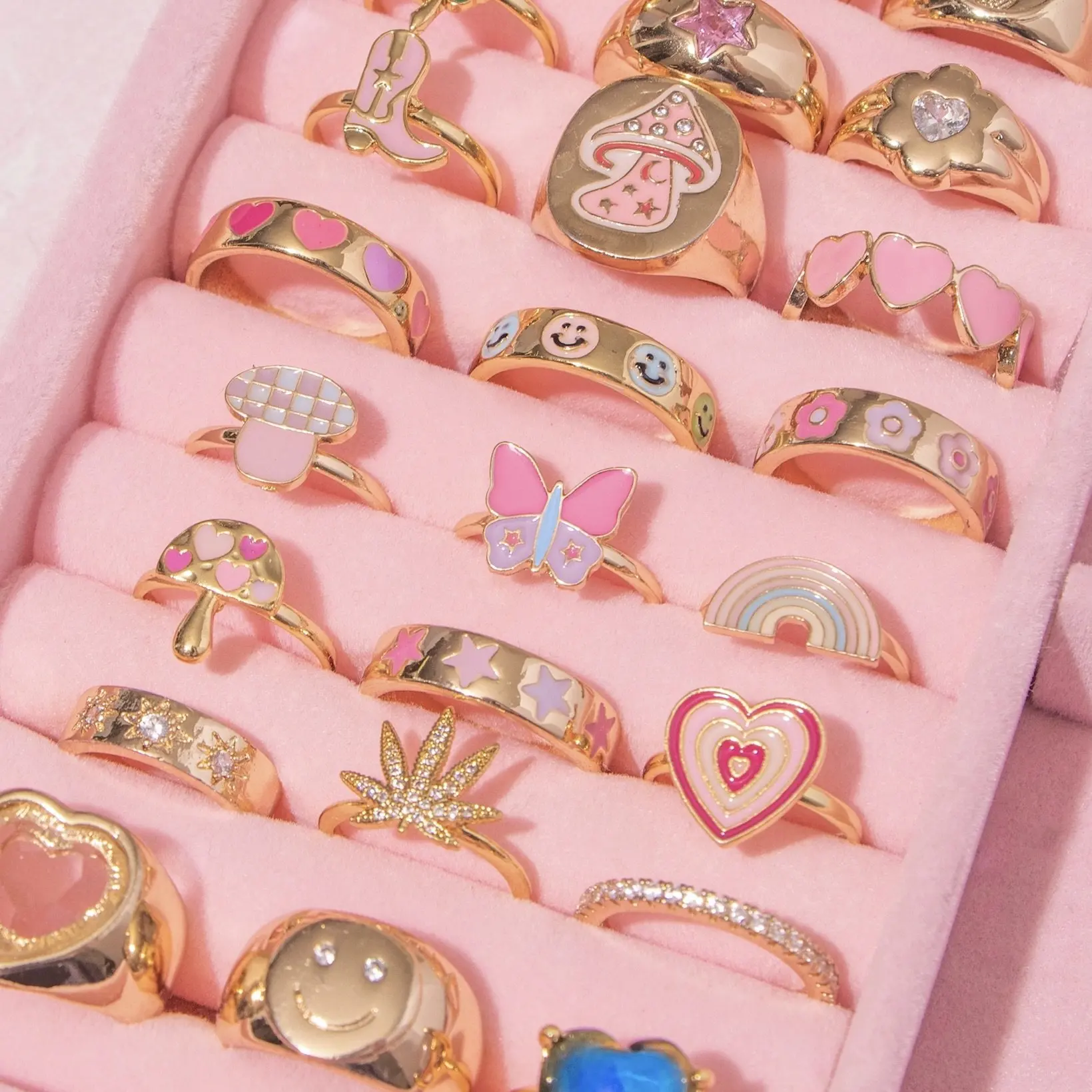 Cute Enamel Heart Flower Rings for Women Sweet Gold Plated Sunflower Ring Dripping Oil Angel Letter Ring Aesthetic Jewlery Gifts
Cute Enamel Heart Flower Rings for Women Sweet Gold Plated Sunflower Ring Dripping Oil Angel Letter Ring Aesthetic Jewlery Gifts
