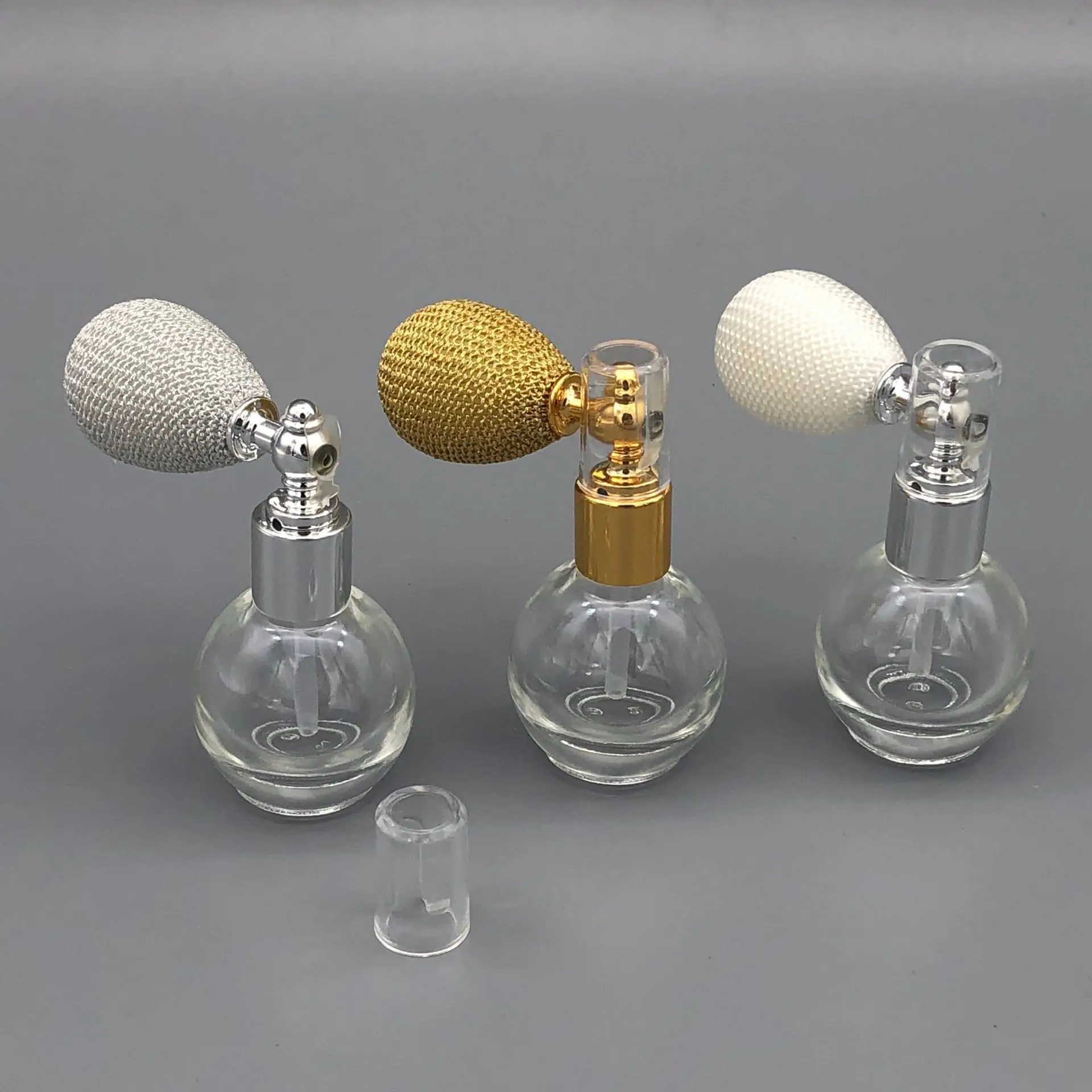 5PCS 15ML Protable Travel Finr Mist Spray Ball Powder Bottle Multi-color Delicate Air Bag Powder Glass Empty Refillable Bottles
5PCS 15ML Protable Travel Finr Mist Spray Ball Powder Bottle Multi-color Delicate Air Bag Powder Glass Empty Refillable Bottles