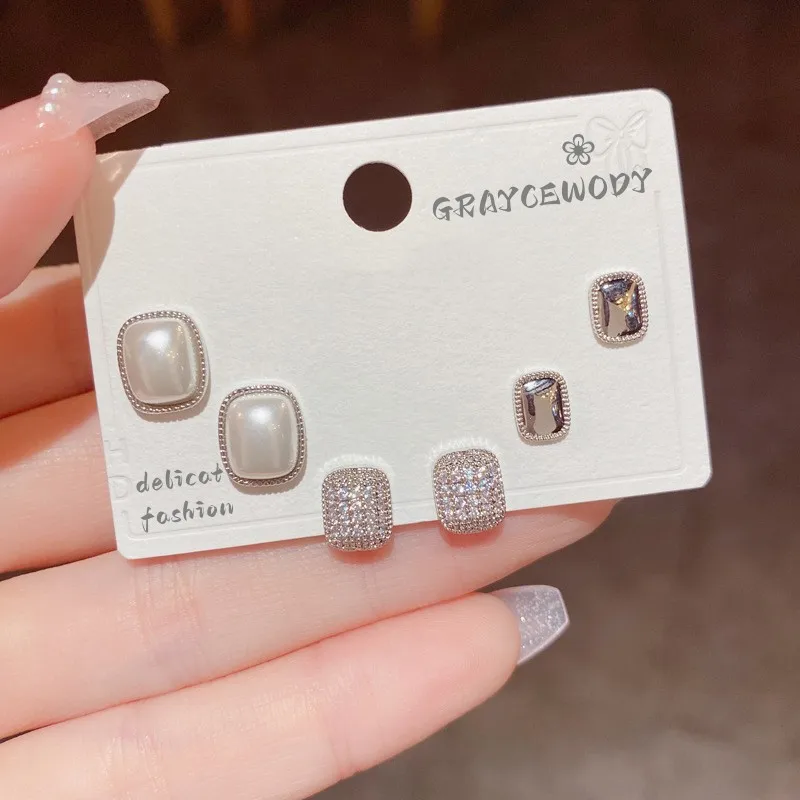 2023 Luxury And High Taste Style, Pearl Top Grade Zircon Women's Exquisite Earrings, Casual Fashion Jewelry Accessories
2023 Luxury And High Taste Style, Pearl Top Grade Zircon Women's Exquisite Earrings, Casual Fashion Jewelry Accessories