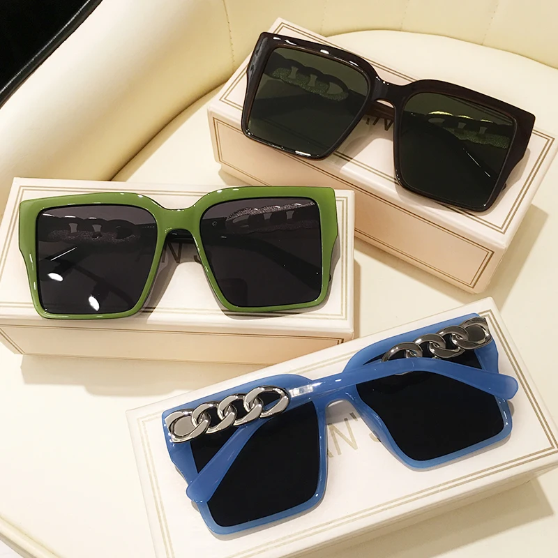 MS 2021 New Women Fashion Chain Sunglasses UV400 Brand Designer High Quality Gradient Men Sun Glasses Female Oculos with Box
MS 2021 New Women Fashion Chain Sunglasses UV400 Brand Designer High Quality Gradient Men Sun Glasses Female Oculos with Box