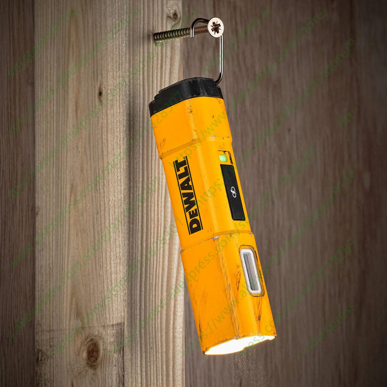 Перезаряжаемый USB фонарик DEWALT DCL183, IP54, 3 режима, точечное боковое освещение
Перезаряжаемый USB фонарик DEWALT DCL183, IP54, 3 режима, точечное боковое освещение