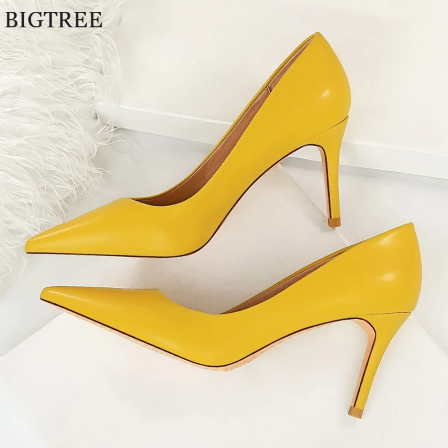 New Autumn Soft Leather Fashion High Heels Shoes Yellow Black Women Pumps Stiletto Pointed Toe Concise Ladies Office Shoes Dress
New Autumn Soft Leather Fashion High Heels Shoes Yellow Black Women Pumps Stiletto Pointed Toe Concise Ladies Office Shoes Dress