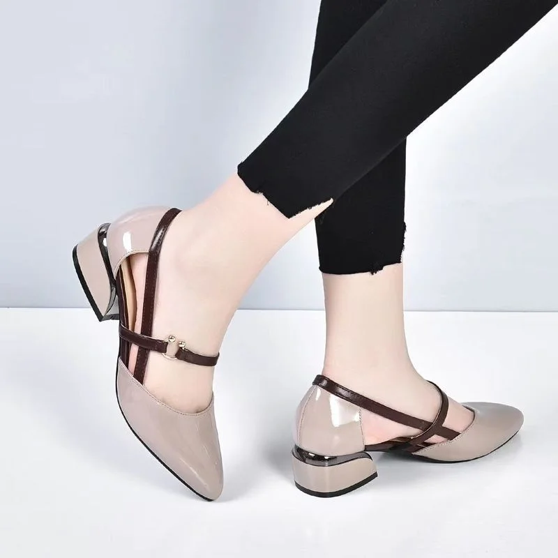 2022 Leather Soft Leather Sandals Women Summer Fashion Bag With Pointed Tip Lace Up Heels Thick And Low-Heel Hollow Work Shoes
2022 Leather Soft Leather Sandals Women Summer Fashion Bag With Pointed Tip Lace Up Heels Thick And Low-Heel Hollow Work Shoes