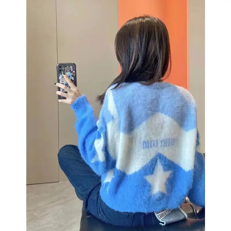 2022 New Autumn Women Fashion Luxury Letter Pattern Pullovers Female High Quality Brand Winter Tops Ladies Embroidery Sweaters
2022 New Autumn Women Fashion Luxury Letter Pattern Pullovers Female High Quality Brand Winter Tops Ladies Embroidery Sweaters
