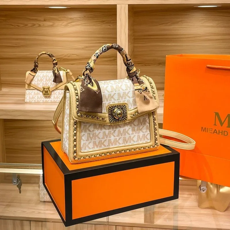 2023 New Fashion High Quality Handheld Crossbody Bag Top Luxury Brand Genuine Leather Exquisite Handbag and Purse Sac Cc Gg
2023 New Fashion High Quality Handheld Crossbody Bag Top Luxury Brand Genuine Leather Exquisite Handbag and Purse Sac Cc Gg